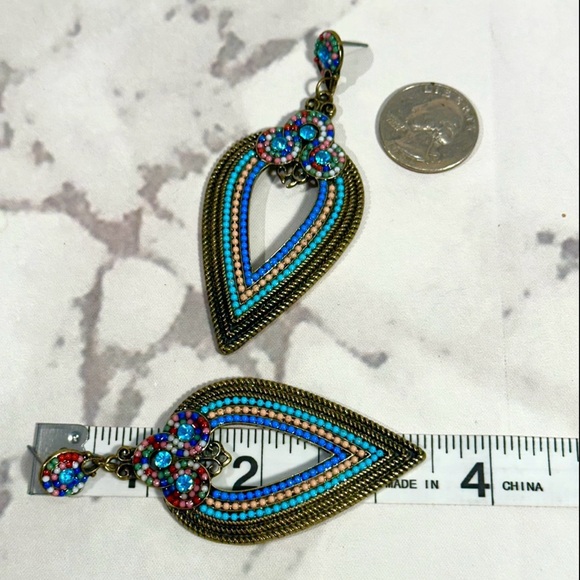 Beautiful unique blue/green statement earrings - Picture 4 of 8